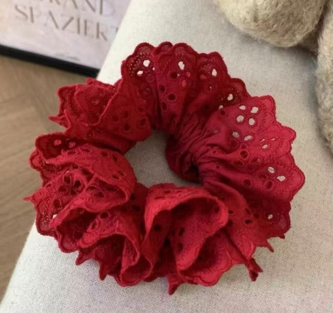 ESMERALDA SCRUNCHIE