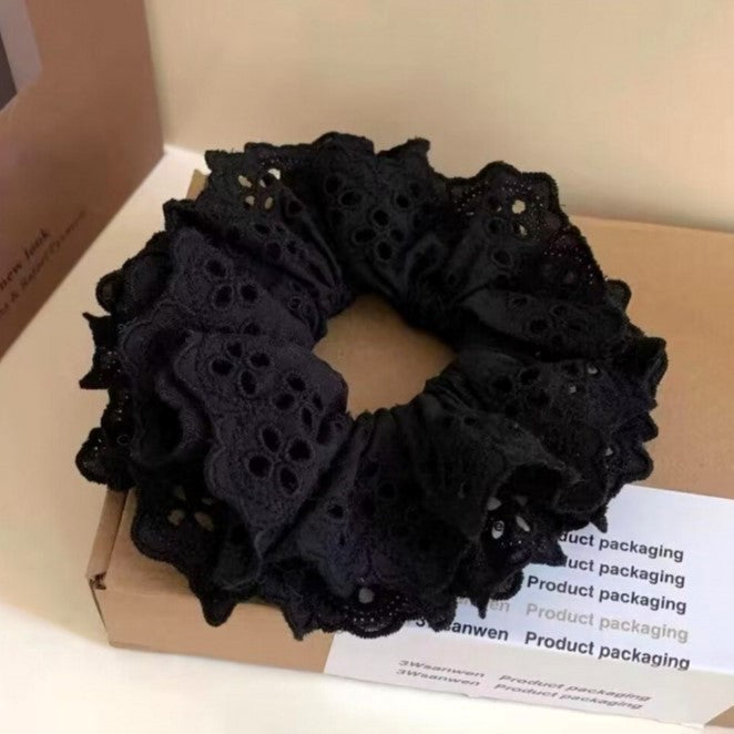 ESMERALDA SCRUNCHIE