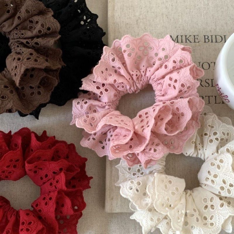 ESMERALDA SCRUNCHIE
